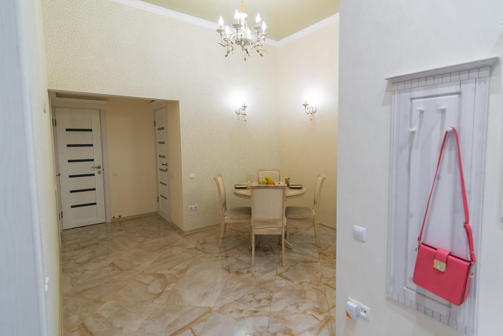 Vip Apartment In The Very Center Of Odessa With Sea View 外观 照片